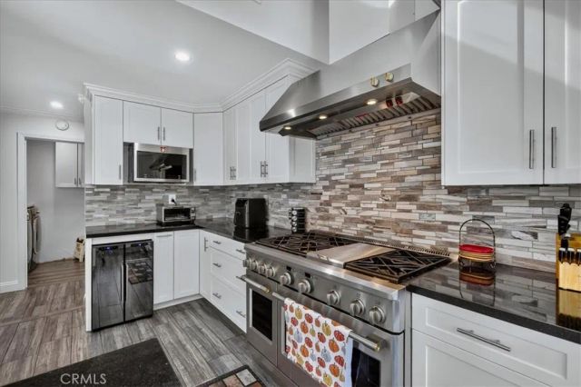 6754 S Garth, Los Angeles, CA 90056