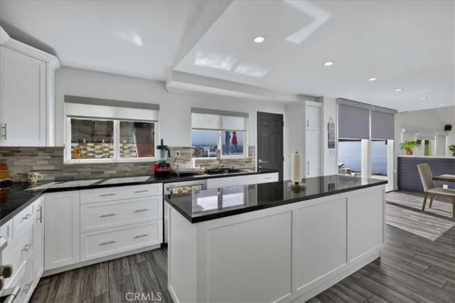 6754 S Garth, Los Angeles, CA 90056
