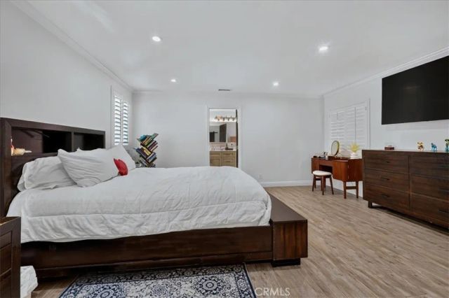 6754 S Garth, Los Angeles, CA 90056