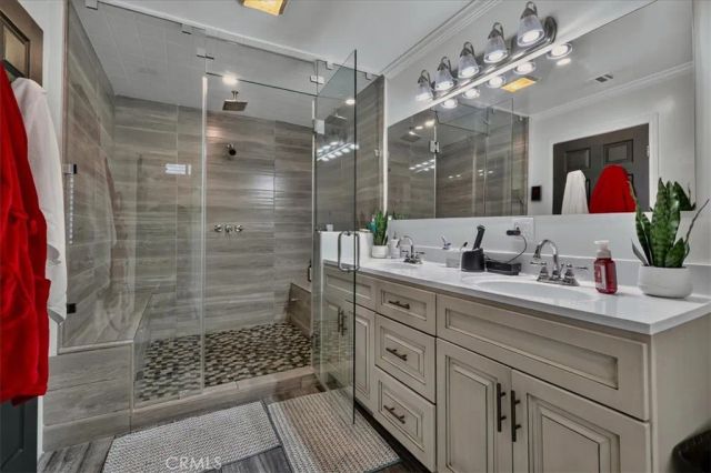 6754 S Garth, Los Angeles, CA 90056