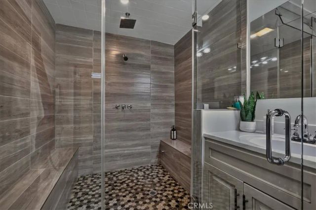 6754 S Garth, Los Angeles, CA 90056