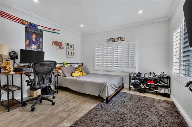 6754 S Garth, Los Angeles, CA 90056