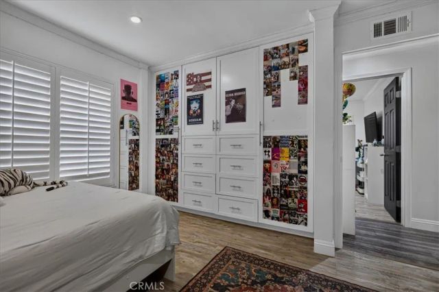 6754 S Garth, Los Angeles, CA 90056