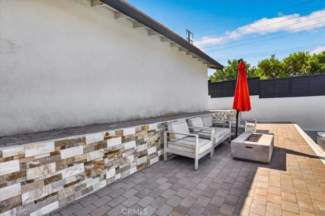 6754 S Garth, Los Angeles, CA 90056