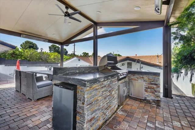 6754 S Garth, Los Angeles, CA 90056