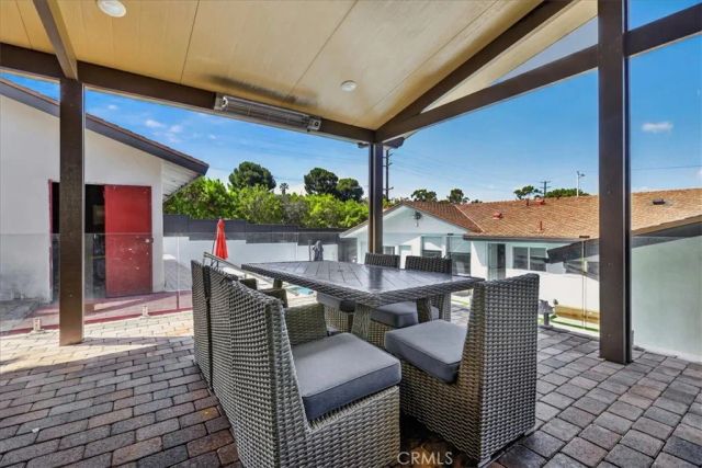 6754 S Garth, Los Angeles, CA 90056