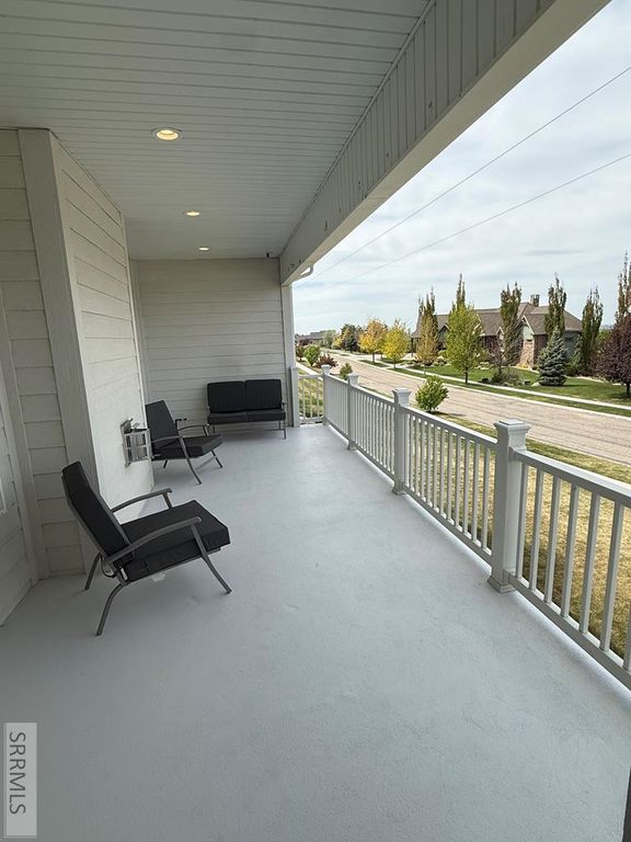 Image 22 of property listing at 3112 S Chartwell Gardens, Ammon, ID 83406