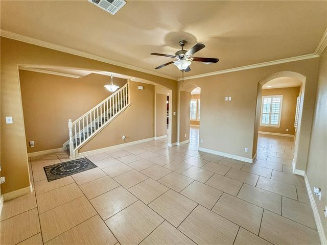 1832 Bay Landing Dr, Portland, TX 78374