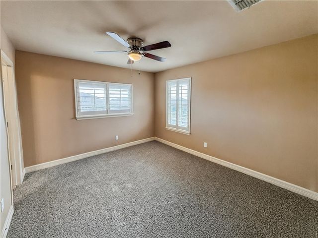 1832 Bay Landing Dr, Portland, TX 78374