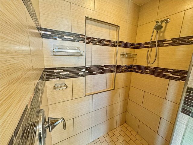 1832 Bay Landing Dr, Portland, TX 78374