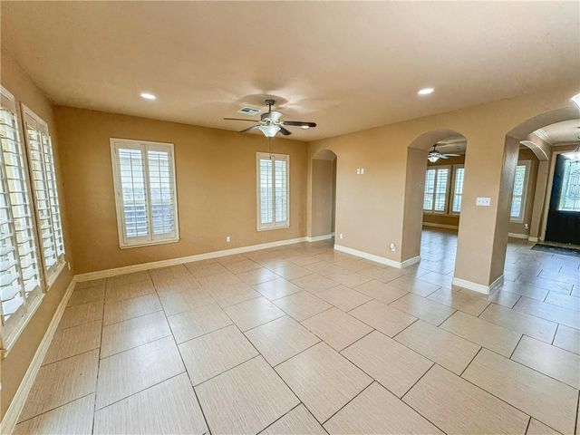 1832 Bay Landing Dr, Portland, TX 78374