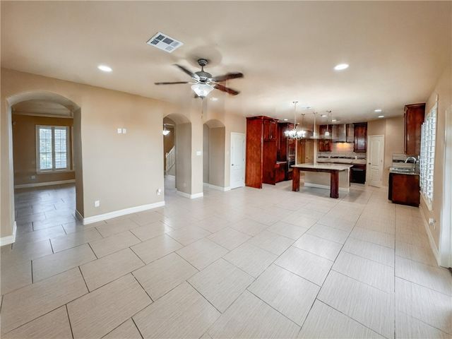 1832 Bay Landing Dr, Portland, TX 78374