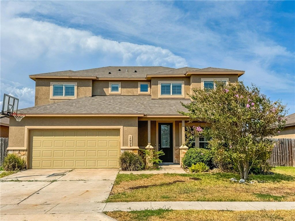 1832 Bay Landing Dr, Portland, TX 78374