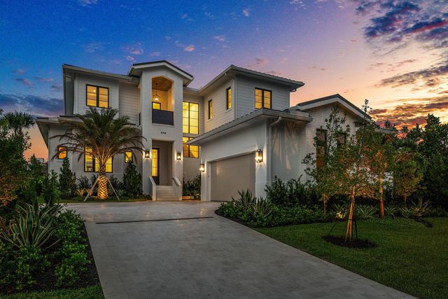 908 N Atlantic Drive, Lantana, FL 33462