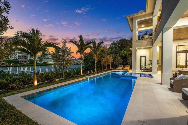 908 N Atlantic Drive, Lantana, FL 33462