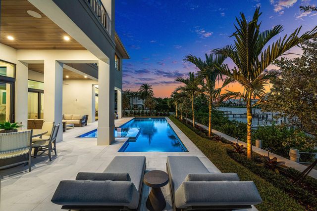 908 N Atlantic Drive, Lantana, FL 33462