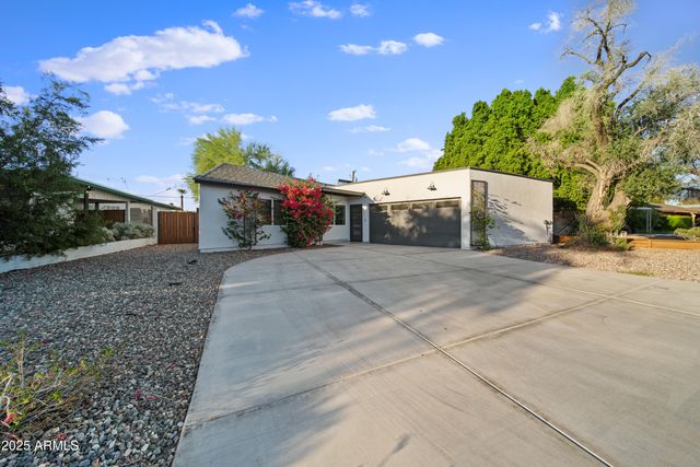 1134 E COLTER Street, Phoenix, AZ 85014