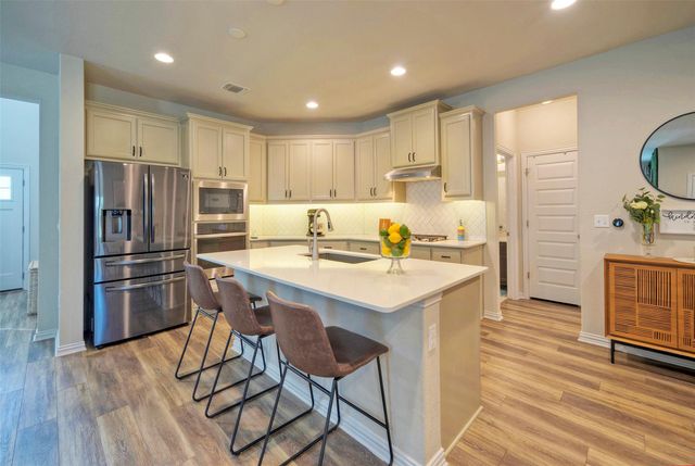 8733 Mina DR, Austin, TX 78747