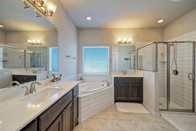 8733 Mina DR, Austin, TX 78747