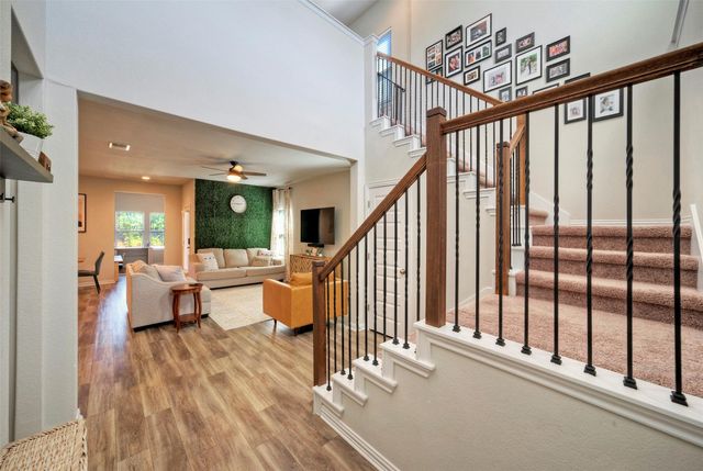 8733 Mina DR, Austin, TX 78747