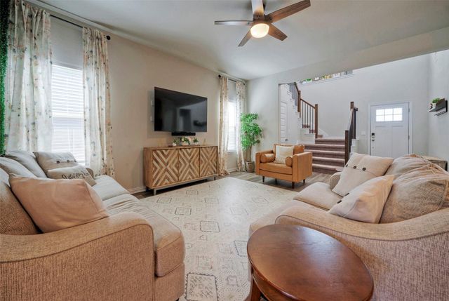 8733 Mina DR, Austin, TX 78747