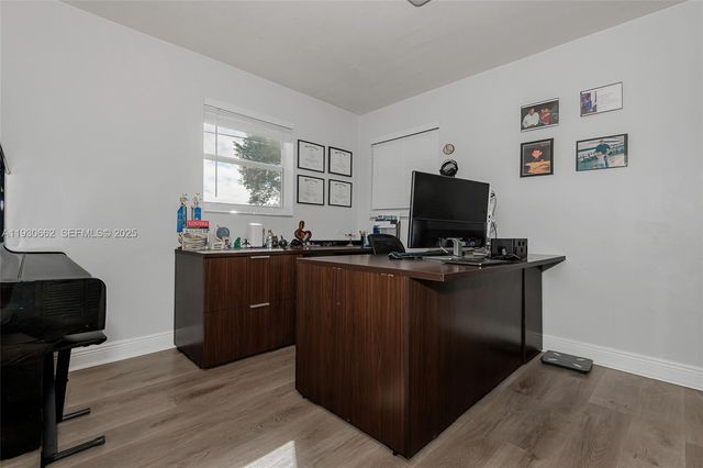 6120 SW 38th St, Davie, FL 33314