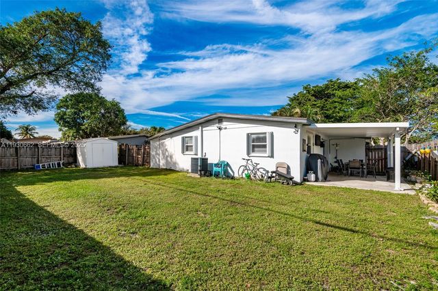 6120 SW 38th St, Davie, FL 33314
