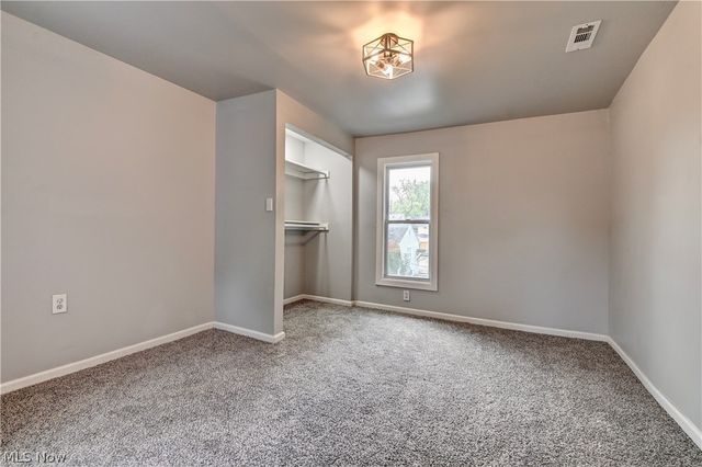 325 W Maryland Avenue, Sebring, OH 44672