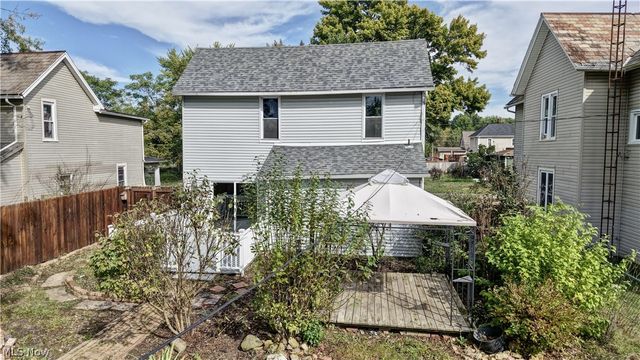 325 W Maryland Avenue, Sebring, OH 44672