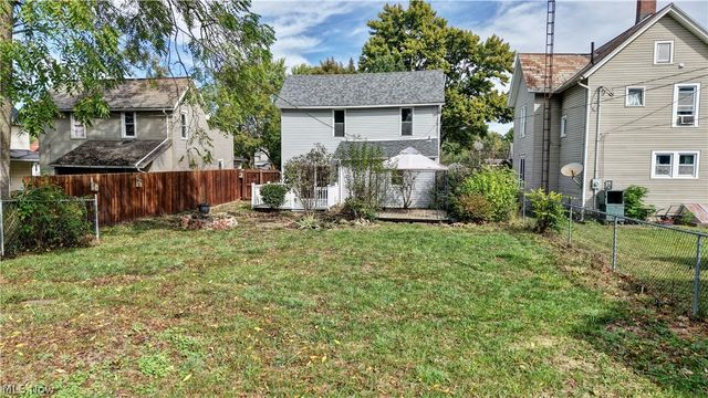 325 W Maryland Avenue, Sebring, OH 44672