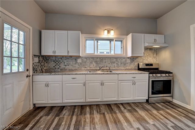 325 W Maryland Avenue, Sebring, OH 44672