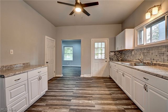 325 W Maryland Avenue, Sebring, OH 44672
