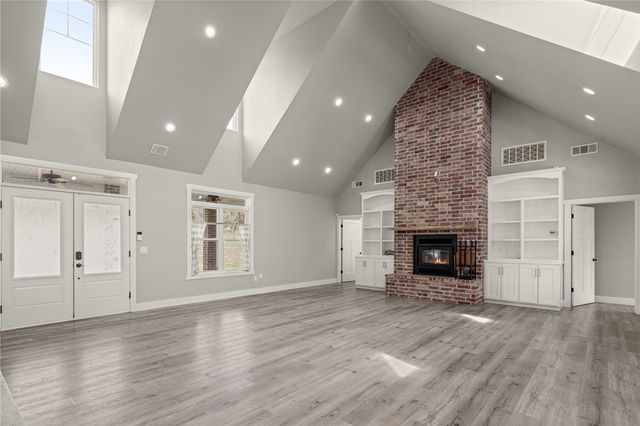 18829 Sugar Creek Road, Garfield, AR 72732
