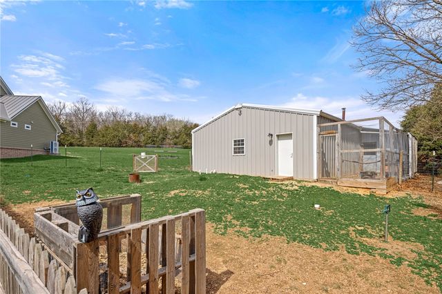 18829 Sugar Creek Road, Garfield, AR 72732