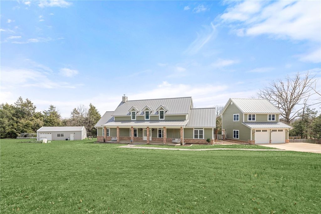 18829 Sugar Creek Road, Garfield, AR 72732