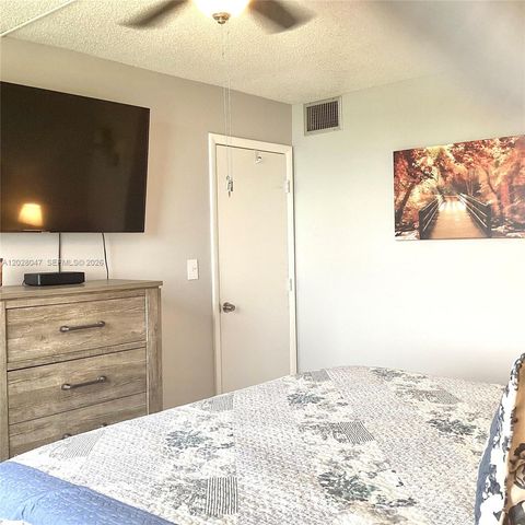 8900 Washington Blvd 415, Pembroke Pines, FL 33025