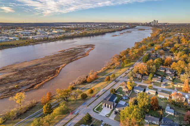 203 E 45th Court, Tulsa, OK 74105