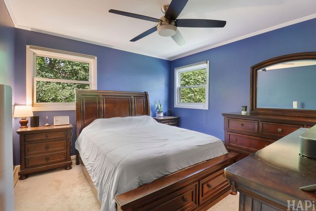 385 Northgate Road, Lindenhurst, IL 60046