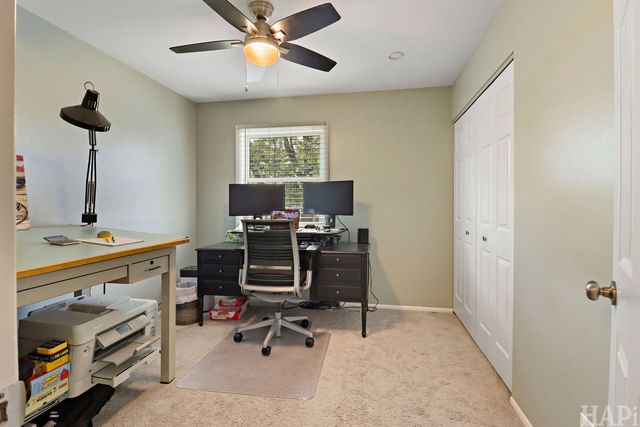 385 Northgate Road, Lindenhurst, IL 60046