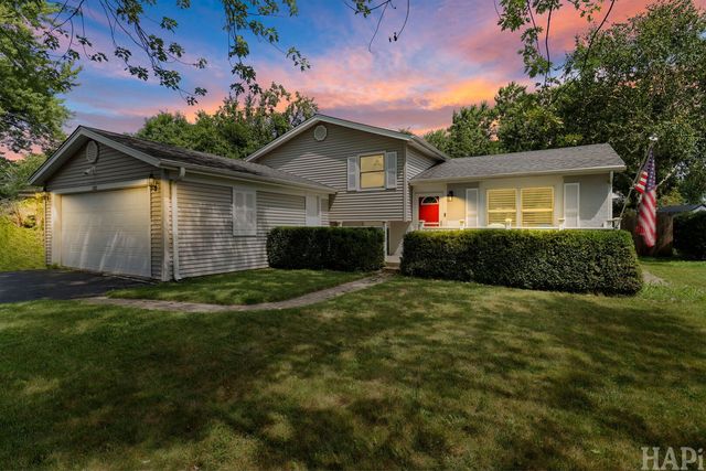 385 Northgate Road, Lindenhurst, IL 60046