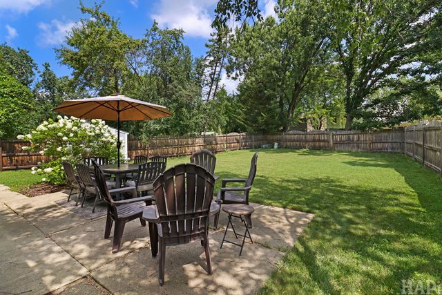 385 Northgate Road, Lindenhurst, IL 60046
