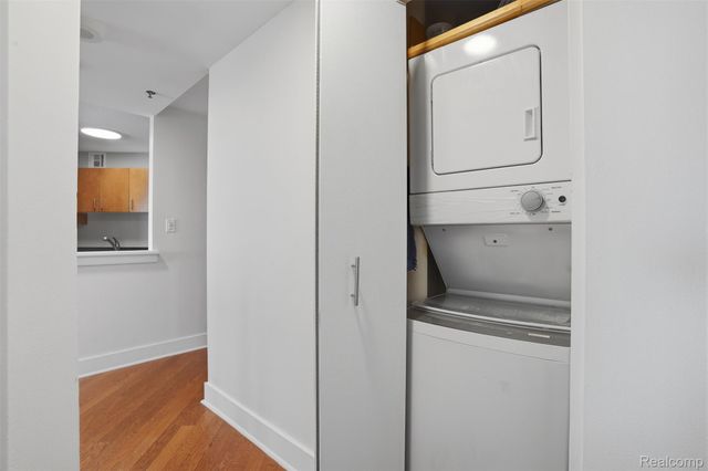 300 Riverfront 24D, Detroit, MI 48226
