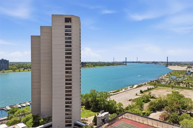 300 Riverfront 24D, Detroit, MI 48226