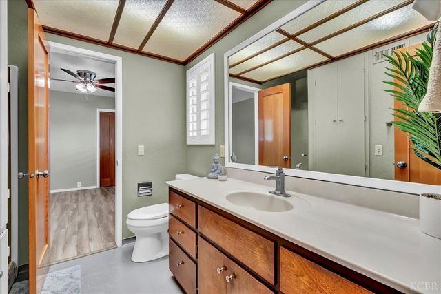 1635 N Elberta Road, Exeter, CA 93221