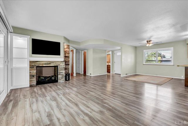 1635 N Elberta Road, Exeter, CA 93221