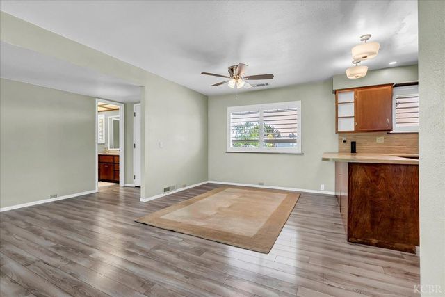 1635 N Elberta Road, Exeter, CA 93221