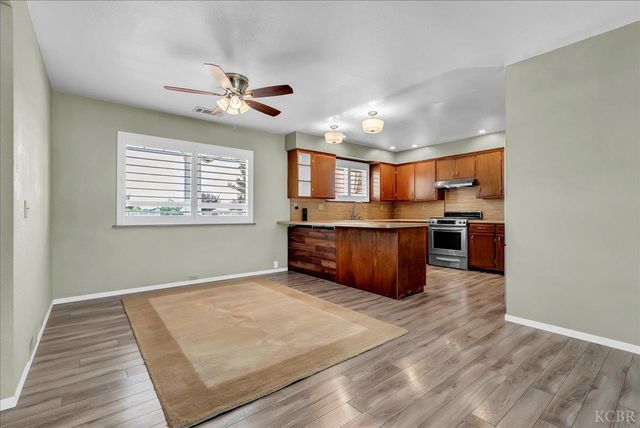 1635 N Elberta Road, Exeter, CA 93221