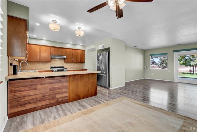 1635 N Elberta Road, Exeter, CA 93221