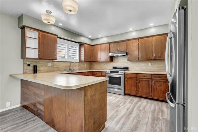 1635 N Elberta Road, Exeter, CA 93221