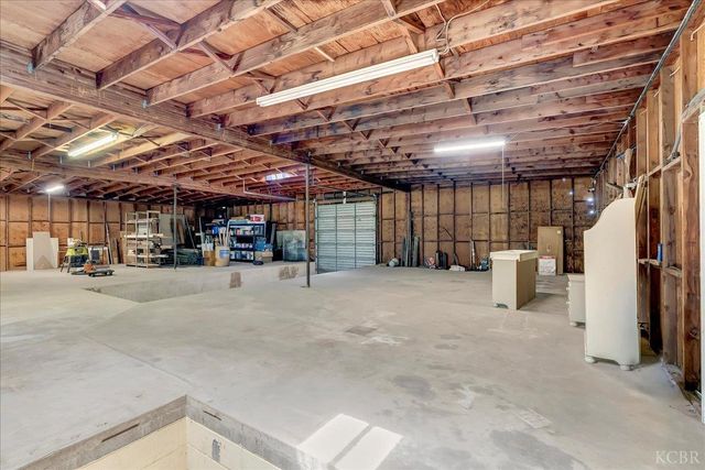 1635 N Elberta Road, Exeter, CA 93221